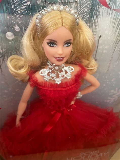 New 2018 Holiday Barbie 30th Anniversary Beautiful Red Dress