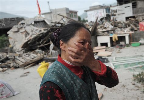 China Quake Kills Many And Injures Thousands The New York Times