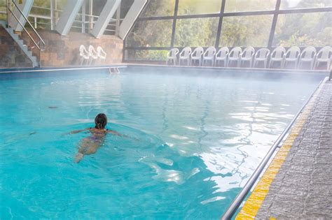Día de piscina en Termas Aguas Calientes entretención y relajo asegurado