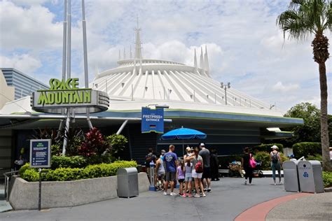 When did space mountain open. Space Mountain - Magic Kingdom Tomorrowland
