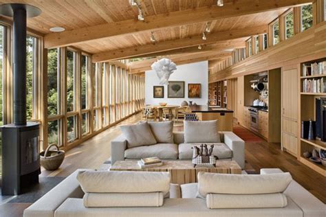 This outdoor living house plan in sao paolo takes the alfresco living concept a step beyond your typical patio or balcony, with an open long and narrow layout and one of the coolest loft design ideas which offers privacy and openness all at once. Long Narrow House Design in Wood