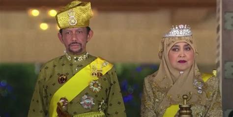 sultan of brunei returns honorary degree from oxford over gay death penalty