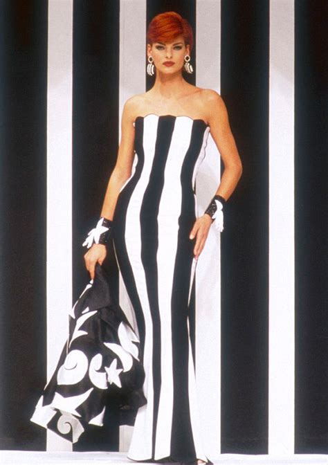 Zendaya In Vintage Valentino At Hbos Euphoria Season 2 Photo Call
