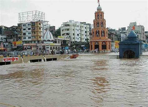 Hinduism, islam, buddhism and jainism are four major religions in nashik with 64.0%, 23.0%, 10.0% and 1.5. Nashik city