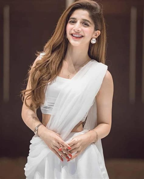 Mawra Hocane Flaunts Elegance In Her Sari Looks Reviewitpk