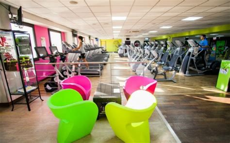 I always try to keep cool when dealing with the cable company. KEEP COOL | Aix-en-Provence - 60 Rue Guillaume du Vair