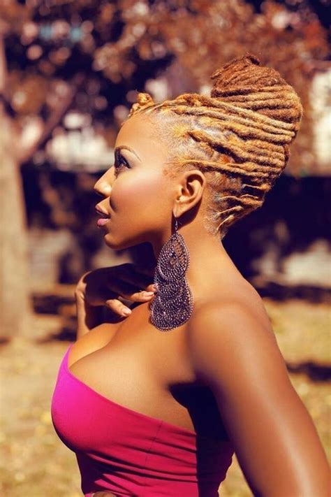 17 stunning women with dreadlocks african vibes hair styles natural hair styles locs