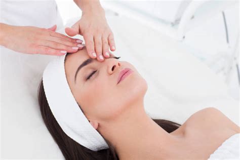 5 Incredible Benefits Of A Lifting Facial With Facial Massage Medi Jump