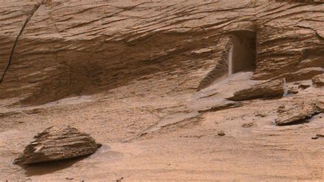 Una puerta en Marte la fotografía del Curiosity que genera teorías