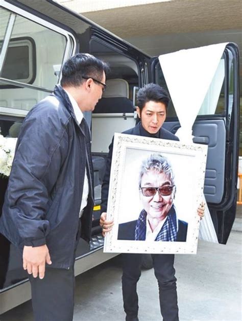 Jackie Chan And Jacky Cheung Were Pallbearers At Hk Producer And