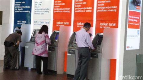Sebelumnya, penggunaan atm link milik bank himbara atau bumn akan dikenai biaya administrasi tambahan mulai 1 juni 2021. Bank BUMN mengelola Jaringan ATM Bersama | P2Tel ...