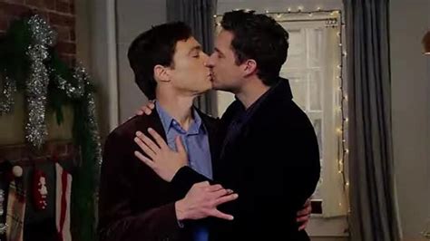 jim parsons y ben aldridge protagonizan el primer tráiler de la nueva comedia dramática gay