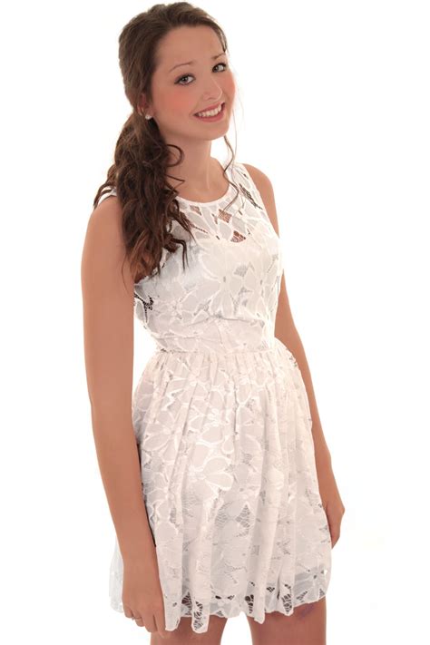 Ladies Sleeveless Floral Flower Lace Lined Skater Flared Frock Party