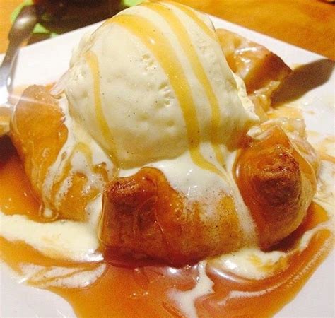 I made the best friggin ice cream on the planet. Olive Garden's Apple Crostata with ice cream | Apple ...