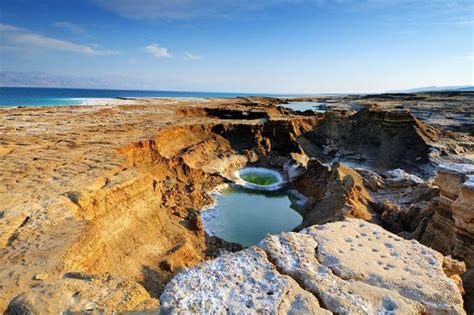 Sinkholes On The Dead Sea Beach Watch Out Scenery Shoreline