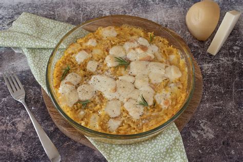 Disporre i formaggi sul fondo di una terrina. Riso al forno ai 4 formaggi e zucca: la ricetta del piatto ...