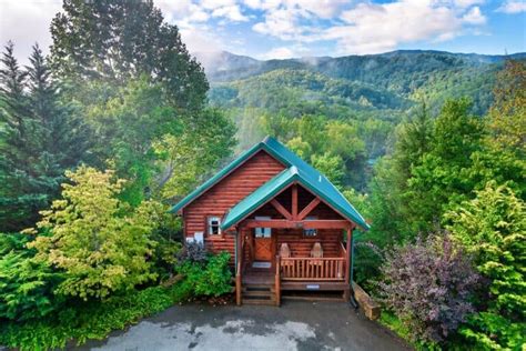 5 Perks Of Staying In Smoky Mountain Cabins By The Creek