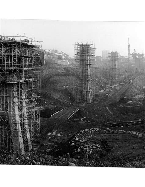 It is located in the eastern part of the southern state of são paulo in brazil. Construction of columns for Byker Viaduct | Byker Bridge ...