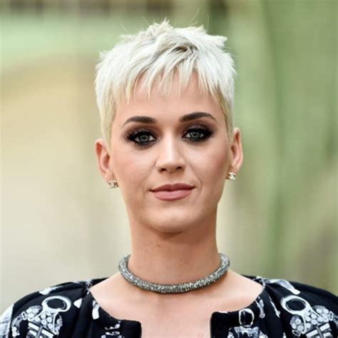 Know More About Katy Perry Biography Music Career And Early Life