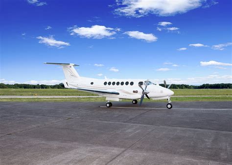 The propellers on the king air 350 will automatically feather on engine shutdown and unfeather when the engines are started. 1999 King Air 350 S/N FL-0254 (N254JL) | Skyfire Aviation