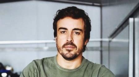 Hustling an uncompetitive minardi around suzuka to finish a barely credible 11th in 2001. Fernando Alonso Height, Weight, Age, Body Statistics ...