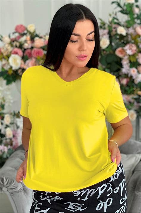 Женская футболка из вискозы Натали 6687411 желтый купить оптом в