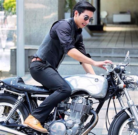 กล้ามล่ำ โตโน่ แจกจ่ายความฟินแรง โดย ไทยรัฐออนไลน์ 4 พ.ย. โตโน่ ภาคิน กับ 10 ลุคเท่ ๆ ที่สาว ๆ เห็นเป็นต้องกรี๊ด