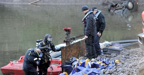 Police Divers Search Paisley Reservoir After Cars Found Submerged Daily Record