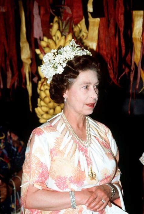 Queen Mothers Convertible Tiara Hasnt Been Seen In Decades Who
