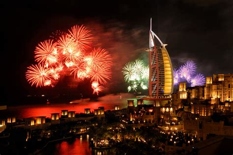 Fireworks Over Dubai 4k Ultra Hd Wallpaper Background Image 4252x2835