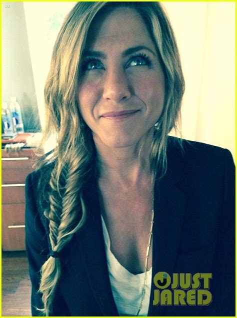 Jennifer Aniston Gets Her Hair Braided And Looks So Pretty In New Pic