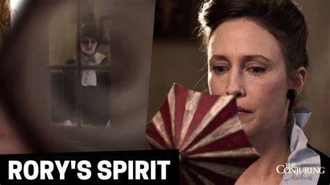 Lorraine Sees The Rorys Spirit The Conjuring 2013 Youtube