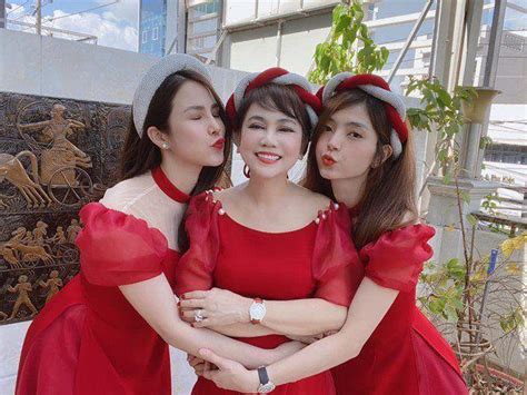 Thành tích tốt nhất của cô trong 4 năm qua ở 800m tự do được ghi nhận là 8 phút 48. #1 Mẹ chồng Diệp Lâm Anh trẻ đẹp khó tin, chụp cùng con ...