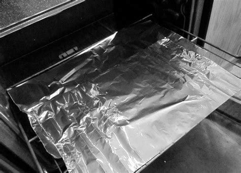Should You Line Your Oven With Foil