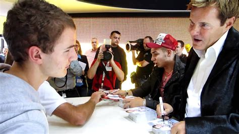 Verlobungsgerüchte kursieren, geht es auch für ex. Dieter Bohlen & Pietro Lombardi verteilen Autogramme auf ...