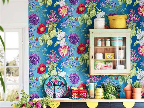 Take Your Home From Blah To Wow With These Bold Wallpapers Bold