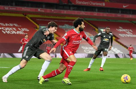 حرص المصري محمد صلاح، نجم ليفربول، على توجيه طلب الإيطالي كارلو أنشيلوتي، المدير الفني لريال مدريد، ضم المصري محمد صلاح، نجم ليفربول، إلى صفوف الميرنجي. أسطورة ليفربول يهاجم محمد صلاح مجدداً: لقد خذلنا أمام ...