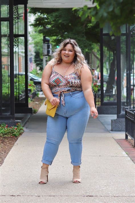 Chicago Plus Size Petite Fashion Blogger Influencer YouTuber And Model Natalie Craig Of N