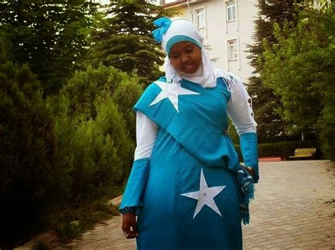 Check spelling or type a new query. gabdho badan somali ah oo calanka sawir ku galay
