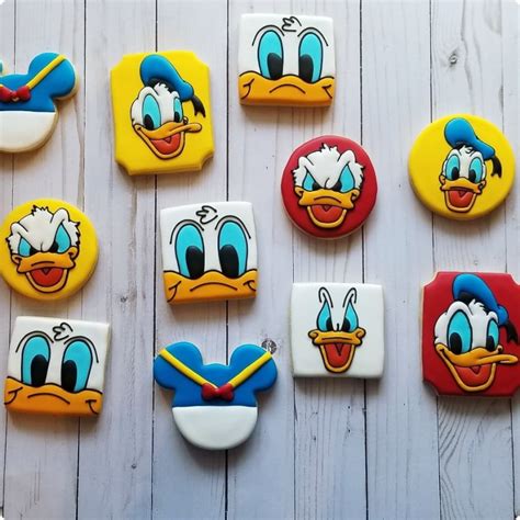 Youll Go Quackers Over These Donald Duck Cookies Between The Pages Blog