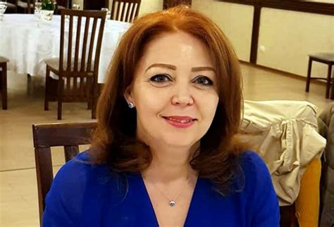 Il siège au conseil du premier district de bucarest entre 1992 et 1996, puis du troisième district jusqu'en 1997. Cum arată și cu ce se ocupă soția lui Ludovic Orban? Are ...