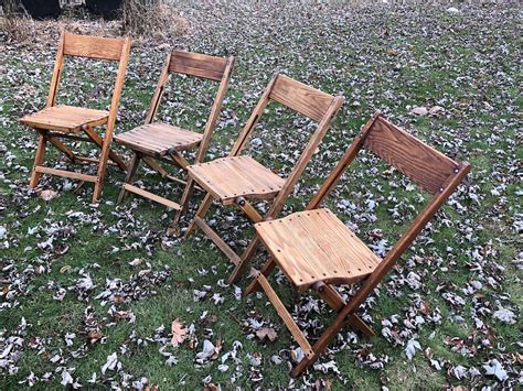 Vintage Refinished Wood Slat Folding Chairs Set Of 4 Etsy Wood