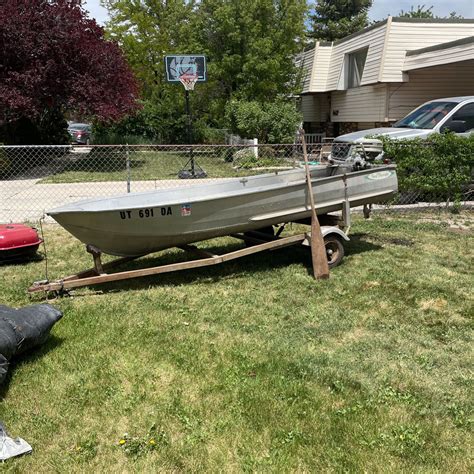 14ft Aluminum Sea Nymph Fishing Boat 25hp Evinrude Outboard And
