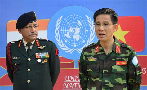 Jabalpur Vietnamese Army Officer Sr Col Luu Dien Hien Addresses The