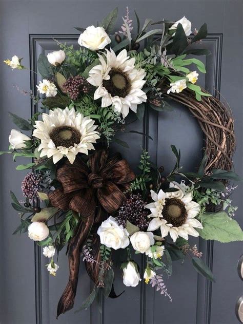 Fabulous Winter Wreaths Design Ideas You Never Seen Before