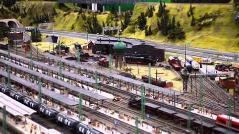Miniatur Wunderland Hamburg - eine gigantische H0 Modelleisenbahn - YouTube