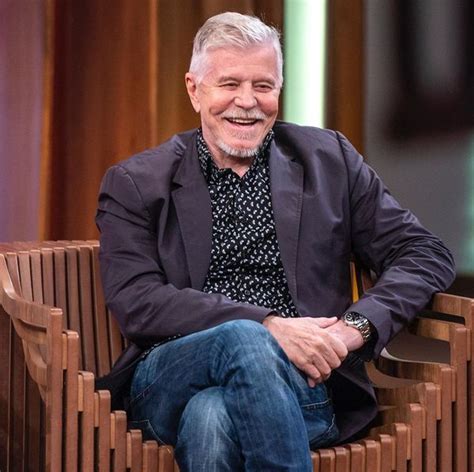 Falabella sa engages in the retail and wholesale of clothing and accessories, construction and home improvement products, electronics, beauty, and food products. Miguel Falabella participa do 'Domingão do Faustão' após ...