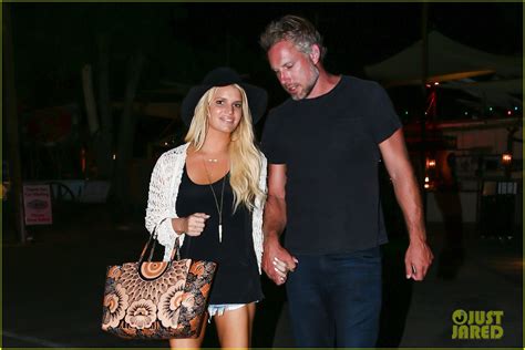 Jessica Simpson Gets Back Into Her Daisy Dukes Photo Eric Johnson Jessica Simpson