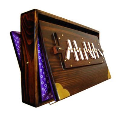 Shruti Box Instrument - Indian Music School