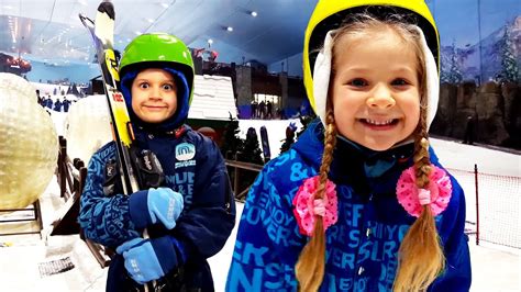 Roma wants to play with diana, but she is sleeping soundly. Diana and Roma at Ski Dubai with family! - Диана и Рома